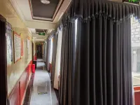 Yufeng Family Hotel Hotels in Lhozhag