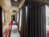 Yufeng Family Hotel Hotel di Lhozhag County