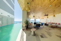 Lyn & SEAs Panorama Residences Nha Trang - Infinity Pools
