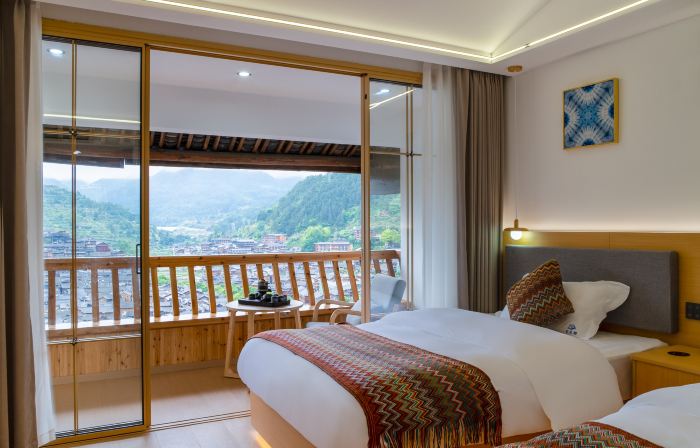 Yixiangju Homestay (Xijiang Qianhu Miao Village Observation Deck Branch)