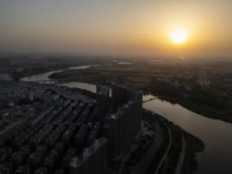 Xi'an Hotel (Dengzhou People's Park)