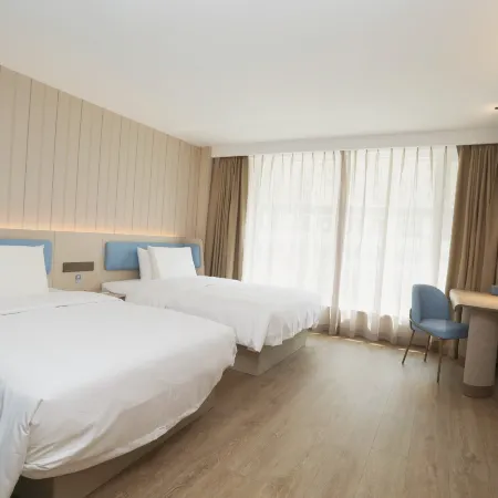 HanTing Hotel (Chengde Weichang)