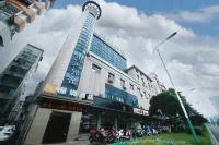 麗姆酒店（中天店）