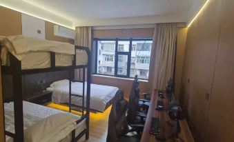Banshi Mister Hotel