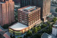 Crystal  Hotel Qingdao Taidong Pedestrian Street Hotel in zona Qingdao Bear Museum