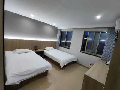 V Tour Hotel Hotels near Nanmen Port