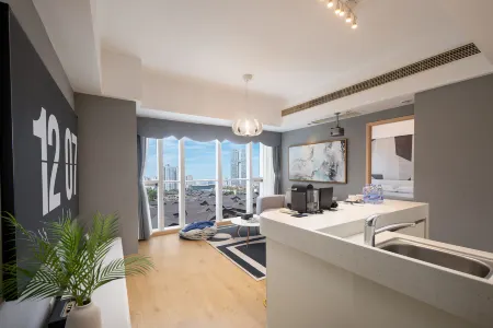 Summer Island Service Apartment (Chengdu Taikoo Li) Отели рядом с достопримечательностью «Wangjiang Pavilion Park»