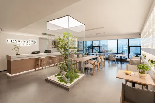 SENSE SCENE HOTEL (Chongqing Hongya Cave) - parking