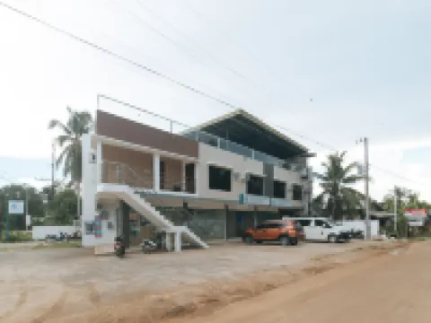 RedDoorz @ Happy Stay Apartelle Hotels near Panglao Beach