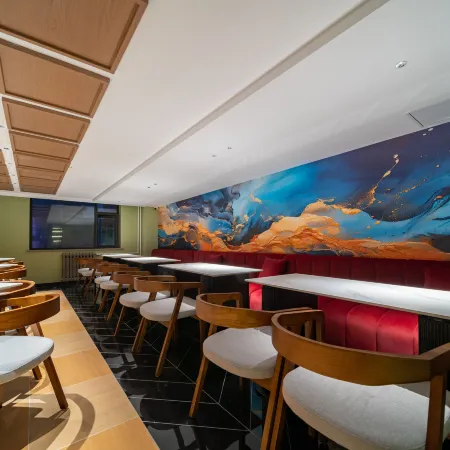 Mika Oriental Xi'an Bell & Drum Tower Huimin Street Branch