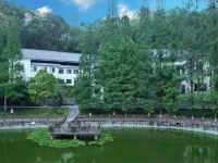 Cuiping Mountain Hotel Hotels in de buurt van Yibin Wuliangye Airport