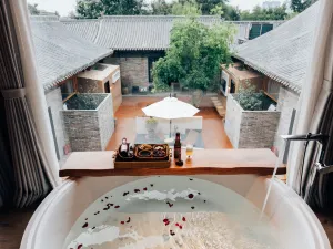 聽初｜BEGINS天然温泉·設計師詫寂風度假温泉民宿（忻州古城店）