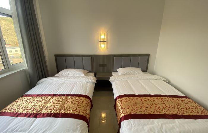 Huazhu Express Hotel