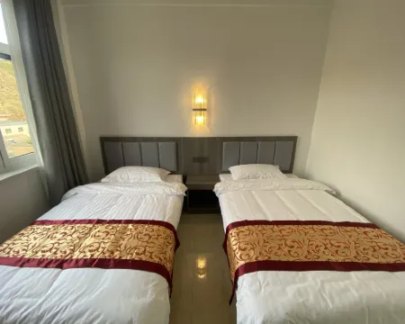 Huazhu Express Hotel فنادق في دينغ شي