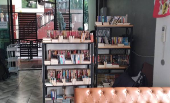 Le Light House & Hostel