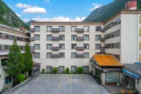 Boyue Meizhu Hotel