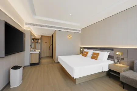 Homeinn Plus Hotel (Shenyang Zhangshi Development Zone Shenliao Road) Отели рядом с достопримечательностью «Shenyang University of Chemical Technology (Northwest to Shenyang University of Chemical Technology School Hospital)»