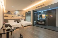Jiufu Hotel (Jianshui Zitao Street Branch)