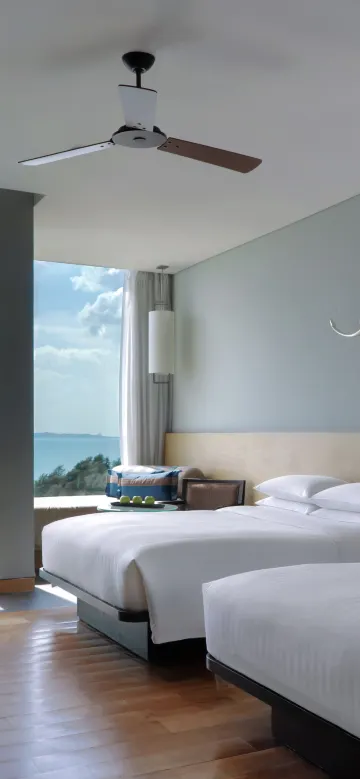 ห้องพัก 2 เตียงคู่ วิวทะเล ชั้นสูง