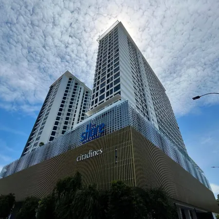 Covesign Suite, The Shore Kota Kinabalu City Centre Отели рядом с достопримечательностью «Центр Поинт Сабах»