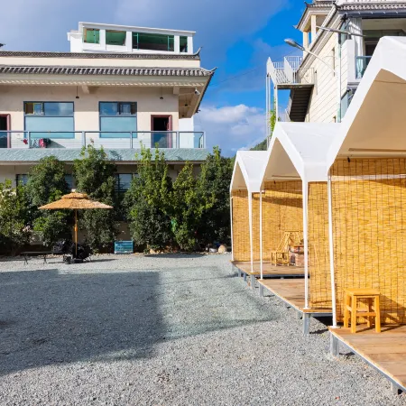 Xiluoya Luxe Natural Sulfur Hot Spring Tide Surfing Camping Ocean Style Smart Hotel (Niujie Branch)
