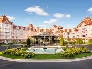 Disneyland Hotel