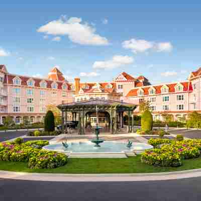 Disneyland Hotel Hotel Exterior