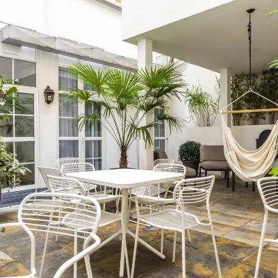 Ibis Paris Ornano Montmartre Nord 18ème Hotel dekat Stasiun Metro Simplon