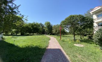 Binglv Garden Resort Hotel (Tianshan International Airport Branch)