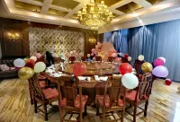 Tai Jia Chateau Holiday Hotel