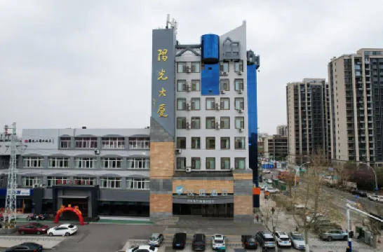 漢庭酒店（青島膠州膠東機場陽光大廈店） 膠州酒店