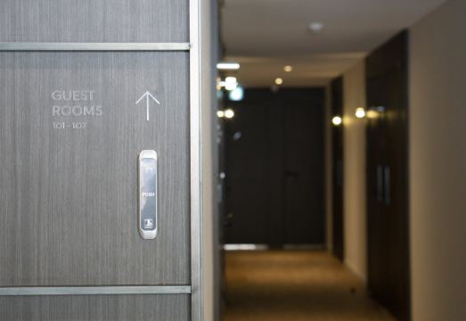 아늑호텔의 편안한 침구 세팅