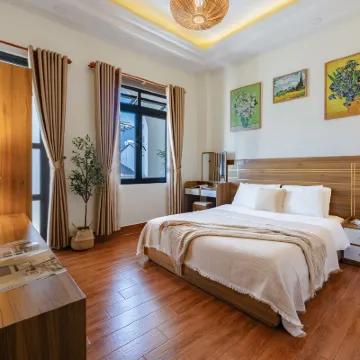 Le Gia HBT Dalat Hotels near Da Lat Night Market