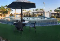 RedDoorz @ Hotel Dian Aparri - Pools