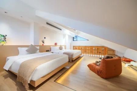 Libo Xiaoqi Kongshan Tangyuan Homestay Отели рядом с достопримечательностью «Wolong Pond»