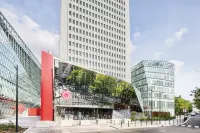 H4 Hotel Wyndham Paris Pleyel Resort Hotel a Saint-Denis