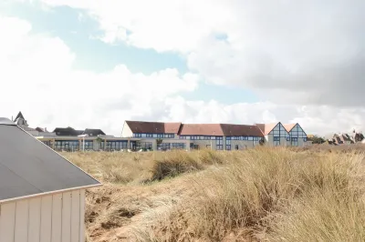 Thalazur Ouistreham - Hôtel & Spa Hotel in zona Sword Beach