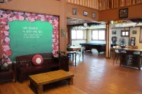 Riverstory Party-room