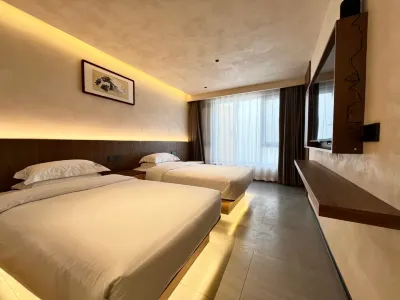 Yikongjian Homestay (Fenghuangsong) 일선천 주변 호텔