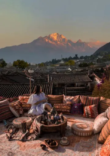 麗江古城聽花堂·望雪山民宿（日照金山店） 麗江酒店