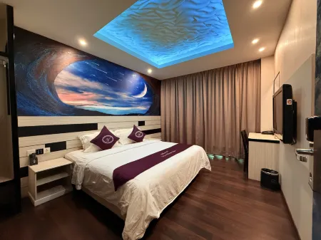 Venus Boutique Hotel Отели рядом с достопримечательностью «Dataran Pahlawan Melake Megamall»