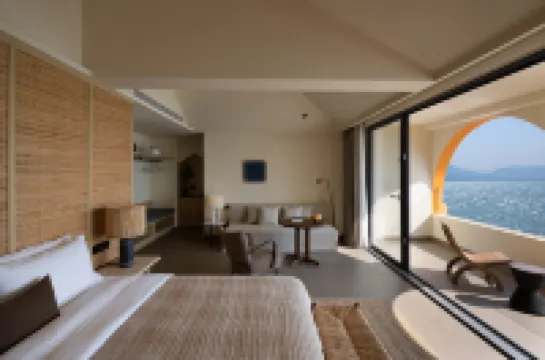 Mengyuan Bian Seaview Private Hot Spring Vacation Courtyard (Jiaochangwei Beach Branch)