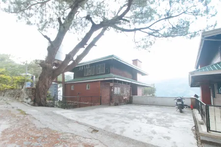 RedDoorz @ Monterrazas Village Homestay Baguio