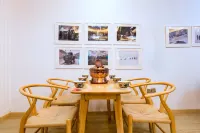 Iron-eating Beast · Designer Homestay (Changpinggou Scenic Area Store) - Losmen