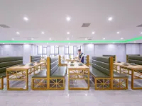 Vienna International Hotel Huangshi Yangxin Huaxia Lian Times Plaza Pedestrian Street Store)