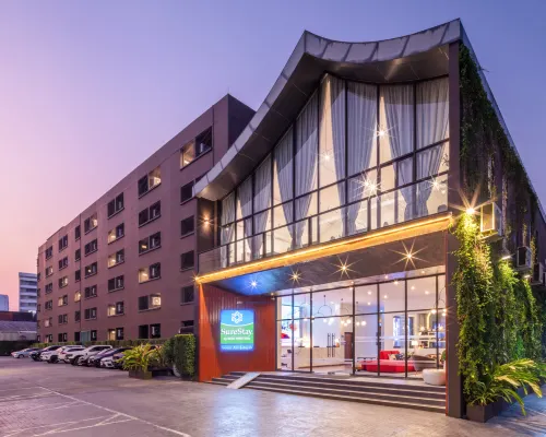 SureStay by Best Western Iconic Ari-Jatujak Hotels near Ratchadaphisek