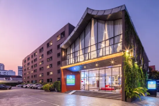 SureStay by Best Western Iconic Ari-Jatujak Hotels near Chatuchak Weekend Market