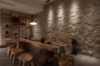Chunxi Homestay - bar