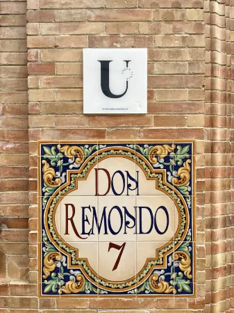 U-Sense Sevilla Catedral Отели рядом с достопримечательностью «Мост Изабеллы II»