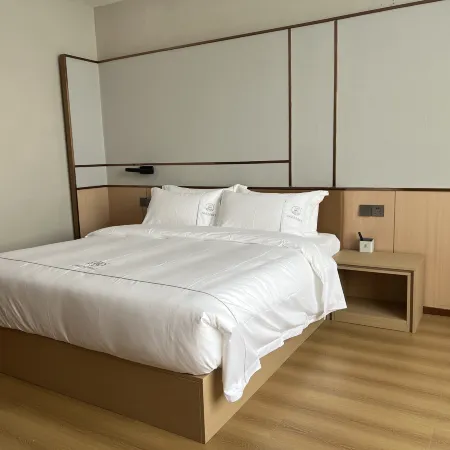 Xingzhou Hot Spring Resort Hotels in Xishui